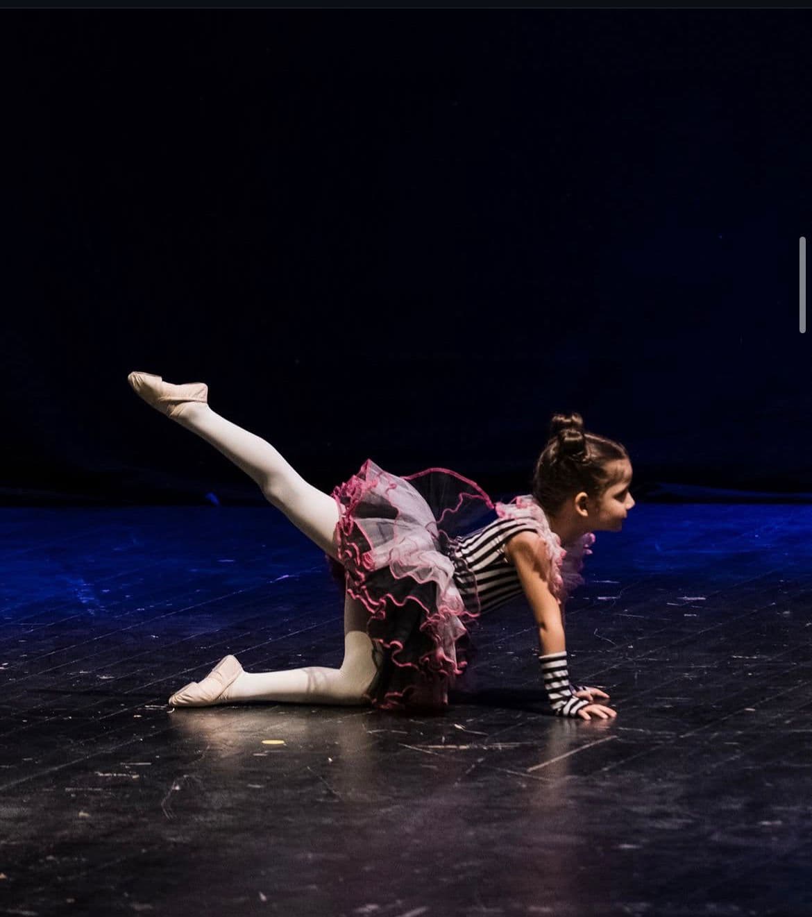 Sahnede bale performansı