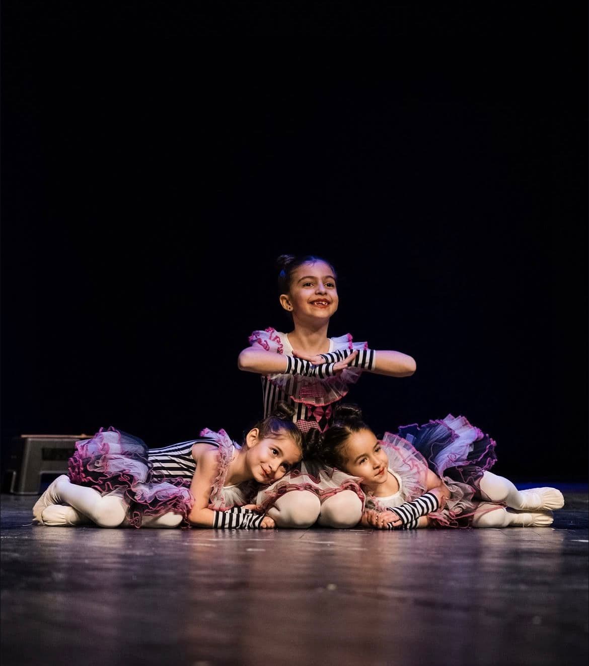 Sahnede bale performansı